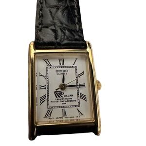 Seiko Vintzge Tank Watch “dial has a commerative inscription”